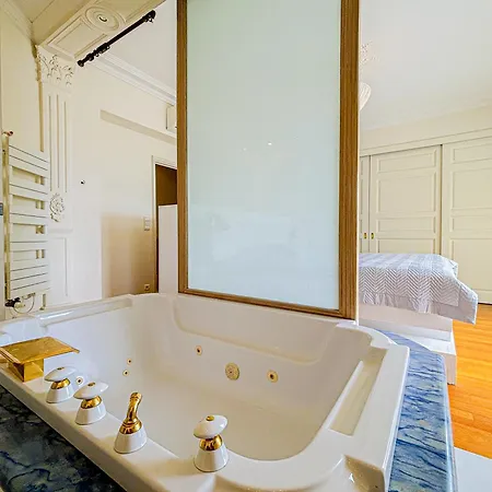Lägenhet Mont Boron - Wifi, Ac, 4 Pers, Piscine, Parking