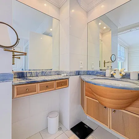 Lägenhet Mont Boron - Wifi, Ac, 4 Pers, Piscine, Parking